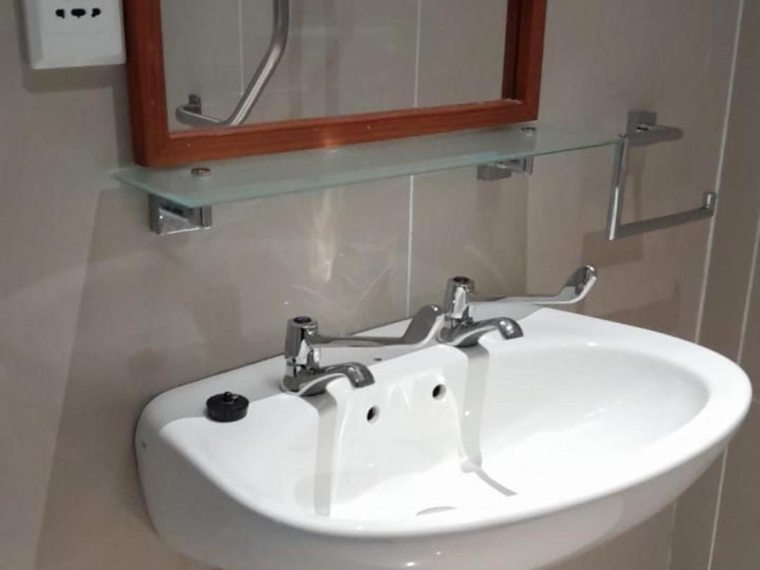 57 On Lorne Guesthouse Estcourt Room photo